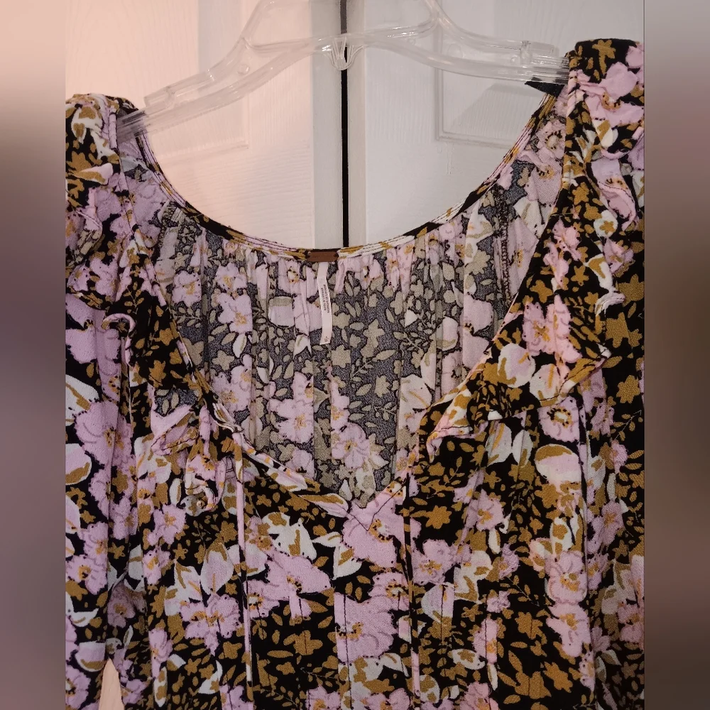 Free People Sweet Memories Boho Floral Blouse. Size L.